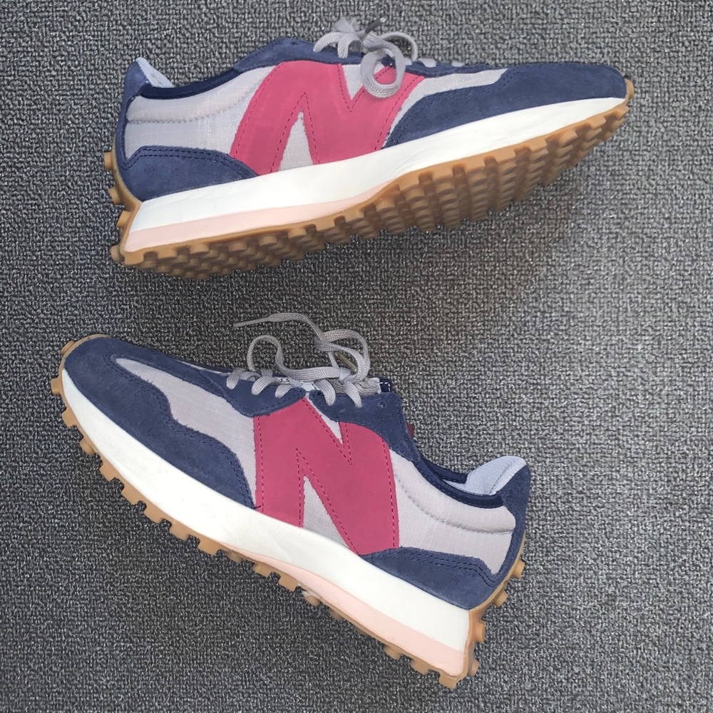 New Balance x Figs 327 Size 6.5 women shoes